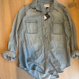 Woman Universal Button Down - NWT